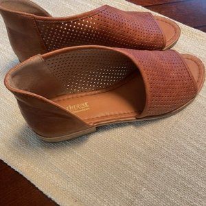 REPLAY - CATHERINE CATHERINE MALANDRINO PERFORATED D'ORSAY ANGLED SANDAL SZ9